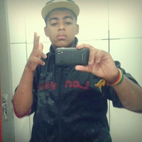 SIGAM-ME SIGO-LHES DE VOLTA ;D
