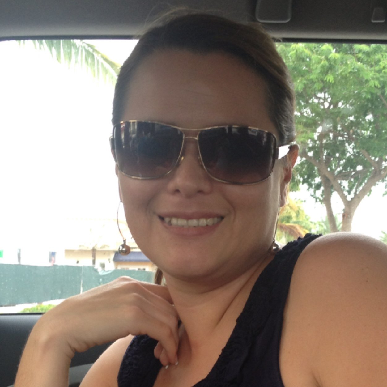 shircampos05's profile picture. 