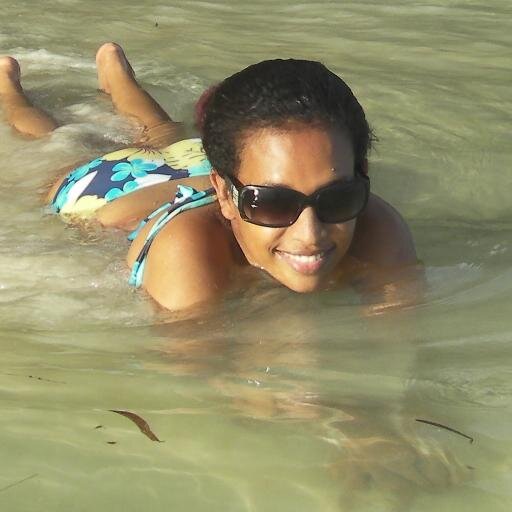 mom,wife ,lover, islander ,amateur cook&bake,homemaker,internet lover,gaga,love the beach but not the sea,curse with panic attack