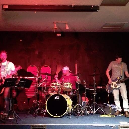 South Wales covers band available to book!