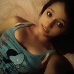 A slá , eu sou boba ,amiga,  braba , chata , sou Rockeira e amo muito meus amigos :) s2 s2