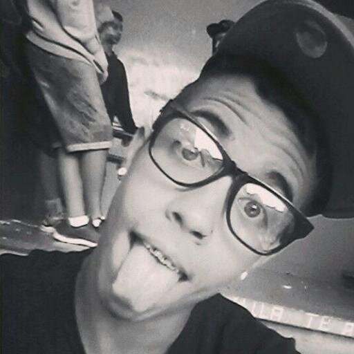 insta ? http://t.co/PUZEbJeuj6
face ? https://t.co/dnvnWK6FIp