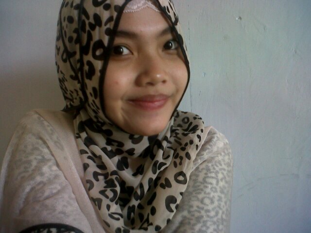 nadiayaw's profile picture. Happy.