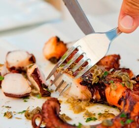 Just a food lover blogging about food he loves...