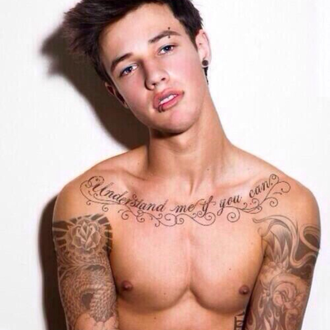 IF YOU LOVE MAGCON AND WANT TO LAUGH FOLLOW - @waterfallcash - THANKS ILY