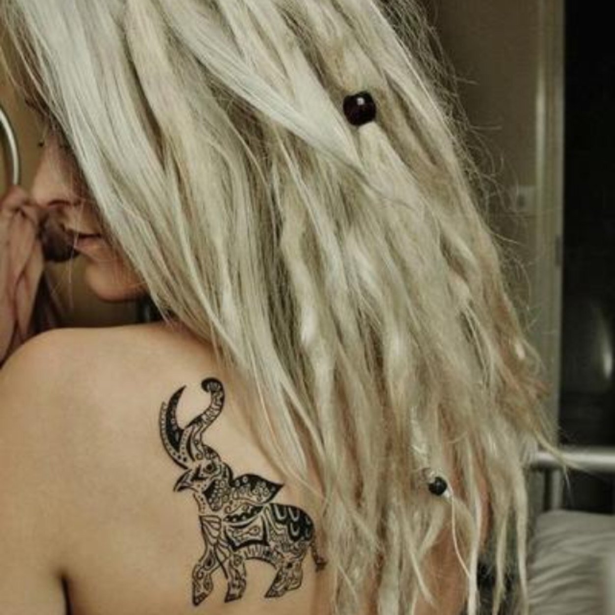 20SomethingBlnd's profile picture. college senior taking on the world one blunt at a time.