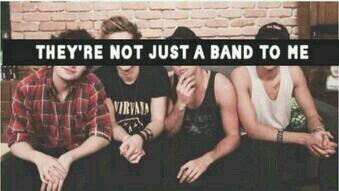 Can you please follow @niallftjmo and not this acc? :)