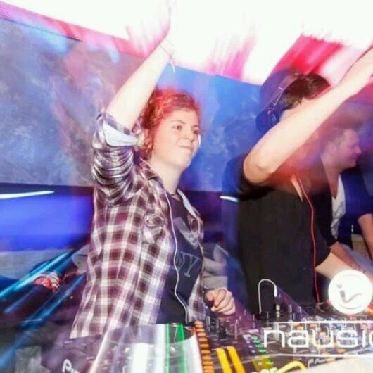 I'm a 16 dj/producer and i'm from milan. You can follow me on soundcloud (jazzy j) and on facebook (http://t.co/m6jfnOPkEg)