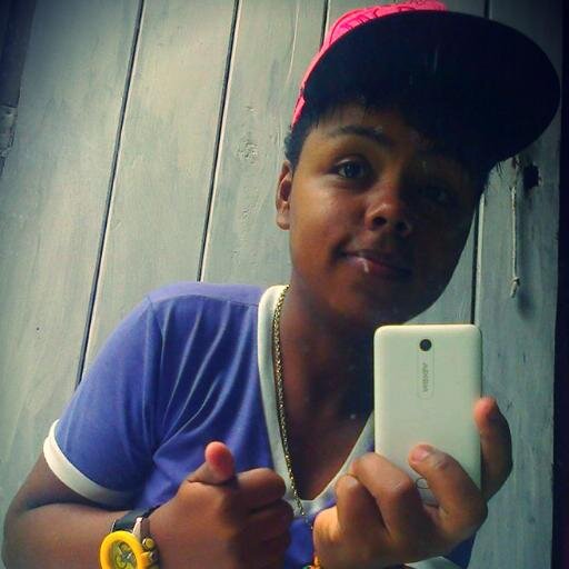 ♫Dona dos meu olhares
Me rouba, suspiros e ares♫

- @ClubeFoIlowBack