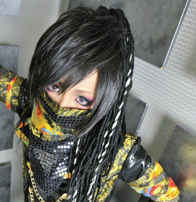 D'SKOのDr(ドライバー)のKARUTOです(笑)フットサルチーム     エルニーニョに参加させていただいてる、やすぼーです！！                  皆さまよろしくお願いいたします！！