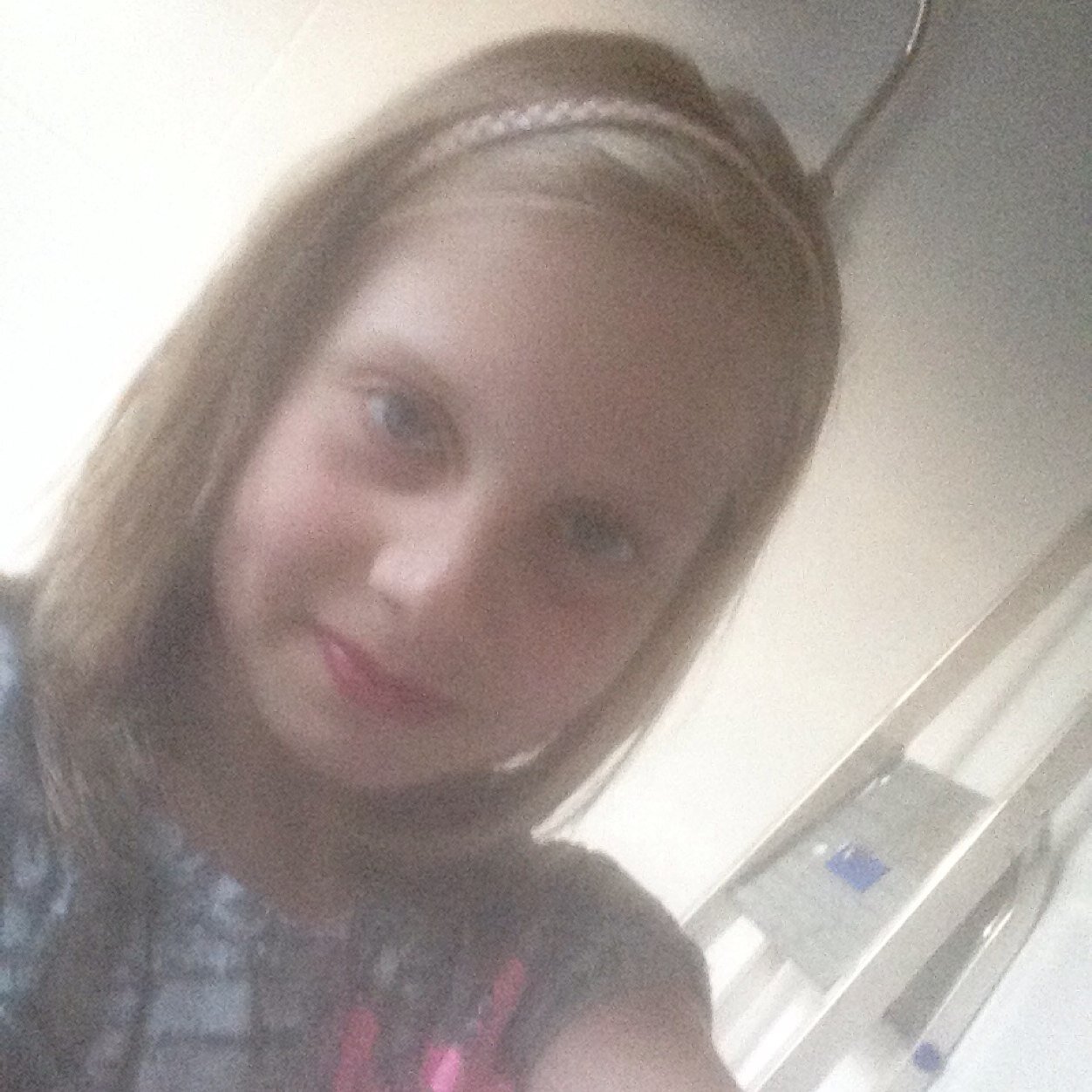 @nilskaller @reinduif @owenplayfair @0547daan INSTAGRAM:lisaholxx