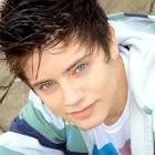 Sim eles são meus maiores orgulhos e dai problema ??? @aguiarthur e @CHRIS_LEAO eu vivo pra amar vocês .. desde :   19/09/2011