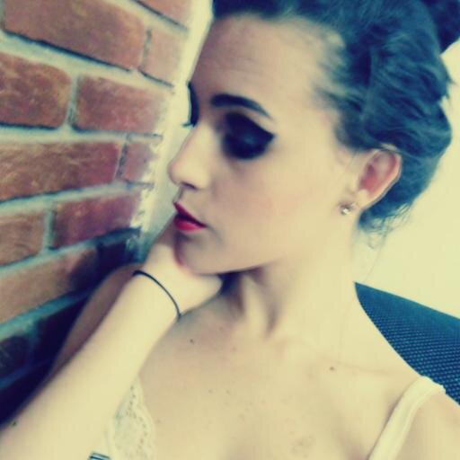 ᵔᴥᵔ­­   Deuss está presente em minha vida hj e  sempre  s2  :)