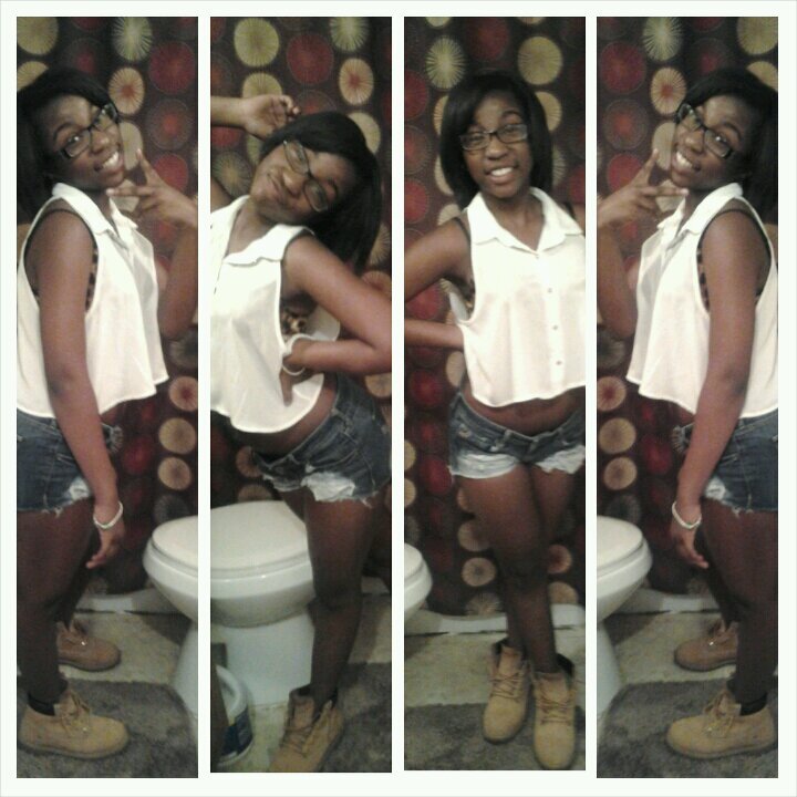 , follow me on insta @queeeennn_jaye .. there's no need to be worried bout a bitch ass thing  ♡ ★