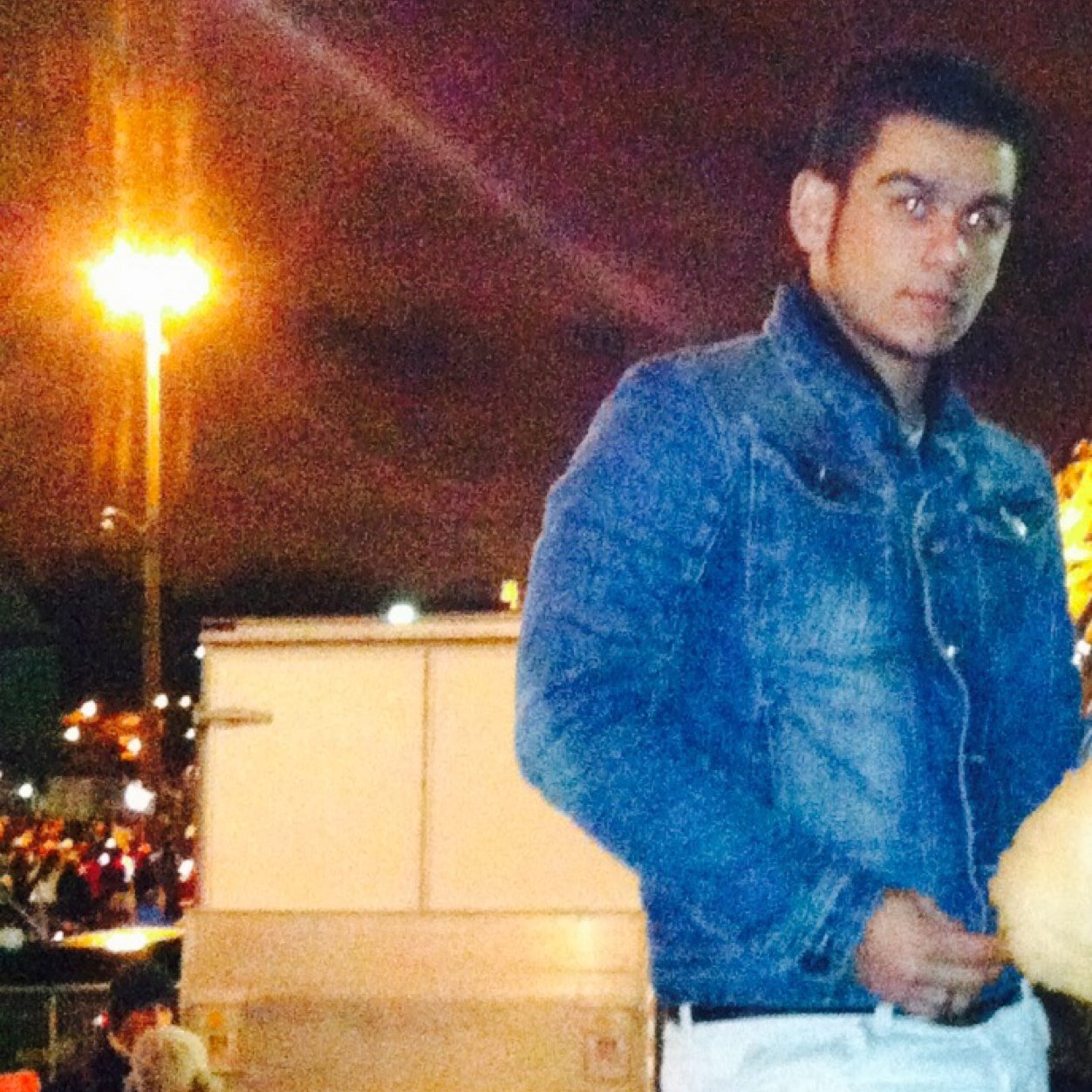 altun13's profile picture. 