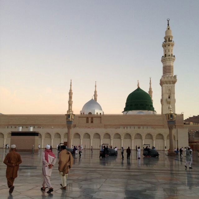 اللهم صلي وسلم على اشرف الخلق محمد