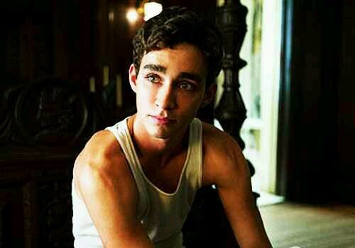 Vampire || Best friends with @RedMorning_Star || So... I'm single #hmu || #TMI #RP || 18+ || Not affiliated with Mortal Instruments ||