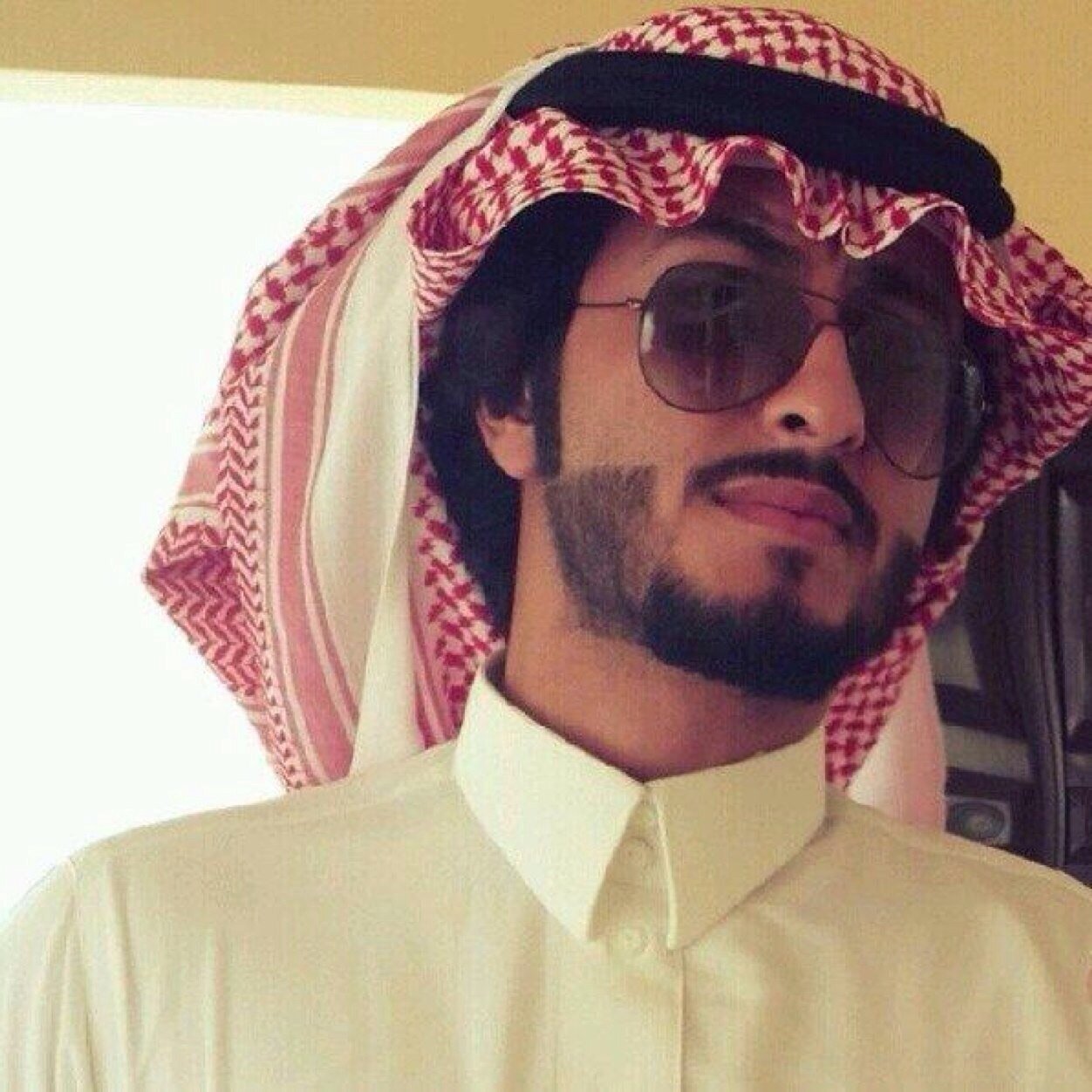 ksa_alatwi's profile picture. لا تثـق كثيراً ، لا تحـب كثيراً ، لا تفـكر كثيراً ، لا تكره كثيراً ، لان كثـيراً سـيؤلمك كثيـراً ذات يـوم،♡