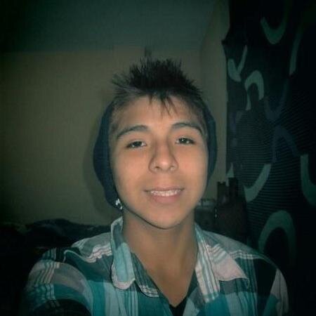 soy una persona amable, renegon, un poco resentido y me gustar pasar el rato con mis mejores amigos :)