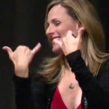 Supporting App #MarleeSigns! Follow @MarleeMatlin on twitter. Created in December 4, 2012. 

Marlee's site: http://t.co/gJB0z9UJWa     - 
Fan Page.