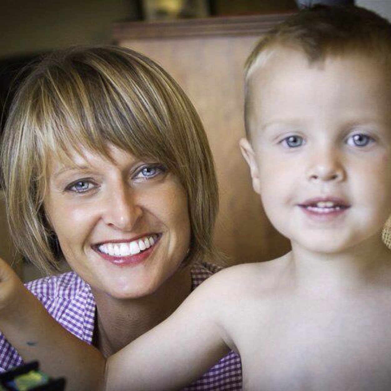 A mother who is passionate about Jesus. I teach fitness classes (mostly Ballet Barre).