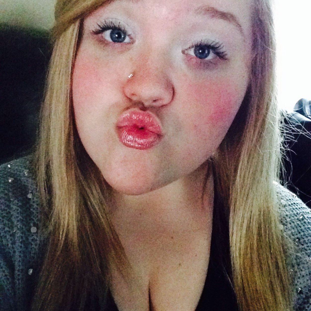 MahomieGirl143's profile picture. . 10th gradeee. 15. yah.