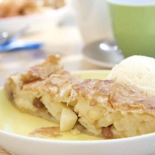 A delightful rural retreat on St Mary’s. On-site cafe with Bavarian specialities including strudel - welcome to all.
Telephone 01720422440
