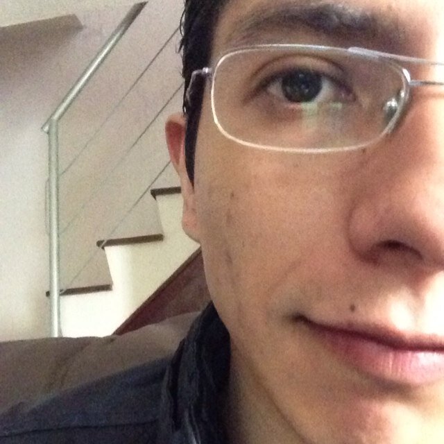 Ingeniero en mecatrónica, convencido de que los más cercanos a la verdad son aquellos con determinación y ganas y no los que sólo se conforman con la fé