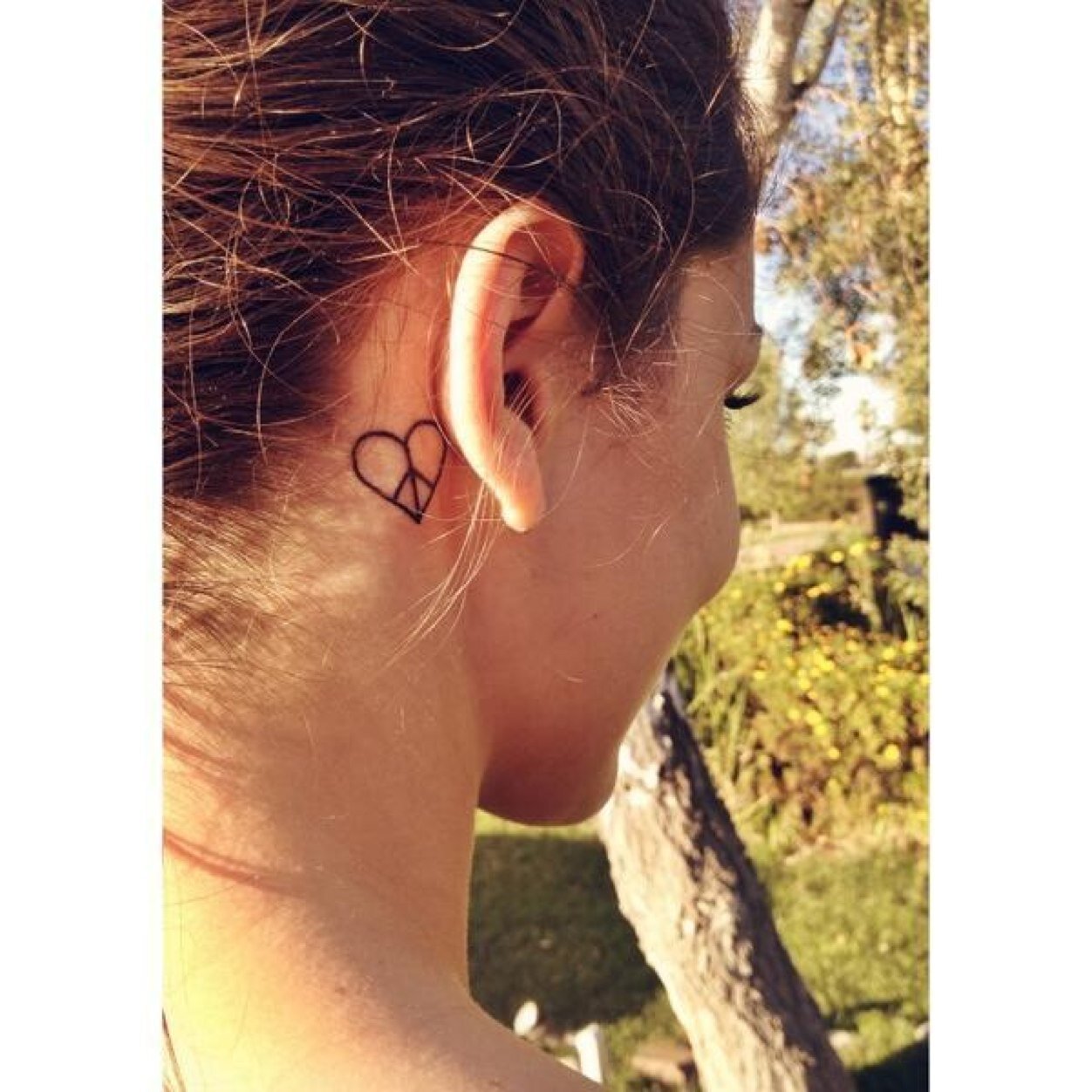 Je peux t'aider, si tu veux parler : follow moi et je back. On parlera tant que tu en auras besoin
❤ Stay strong ❤