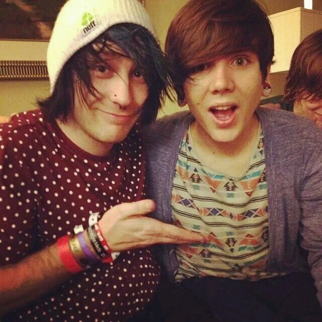 hello!!! it'd be really cool if you could check out my account @MegIsNotLame and maybe follow ^_^