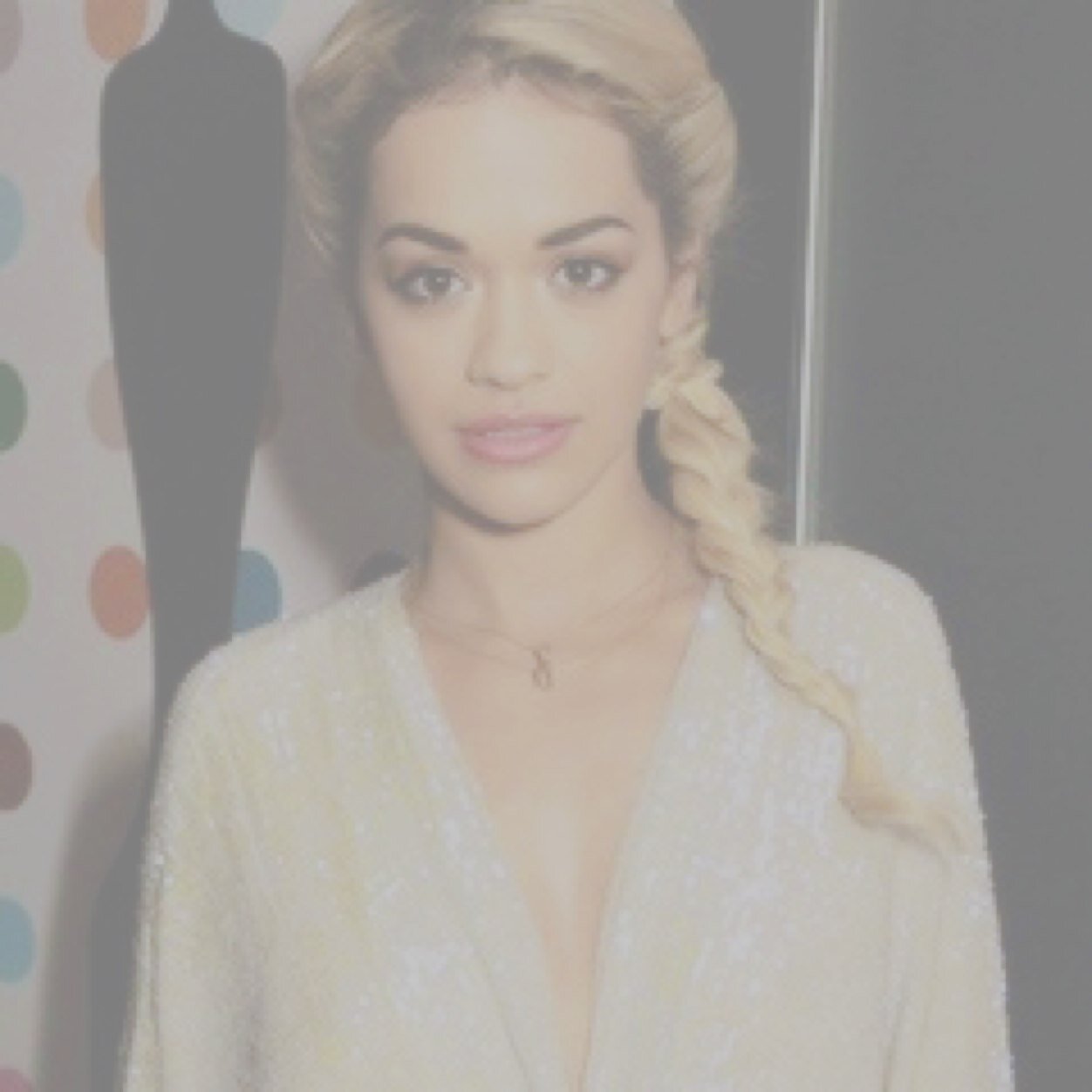 minniegrxnde's profile picture. @pastelbubblegum