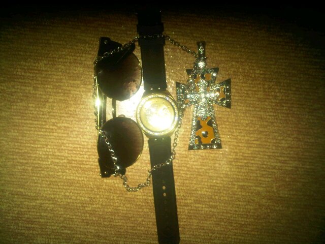 Am just cool, and I love music with passion, itz my fantasy!!!