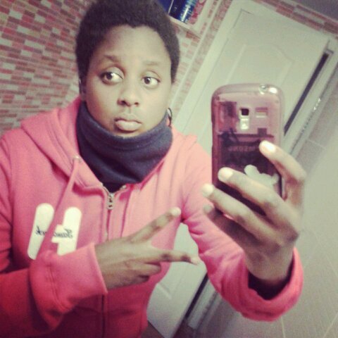 tupensamientoo's profile picture. Desde 1997, siempre con una sonrisa :)