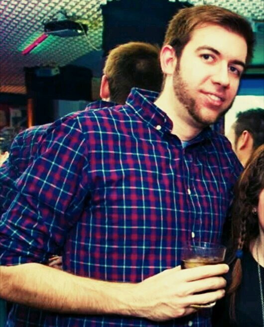 Gr. Ing. telematica, seriefilo, fan de las nuevas tecnologías, desarrollador Android, Arduino y FrontEnd