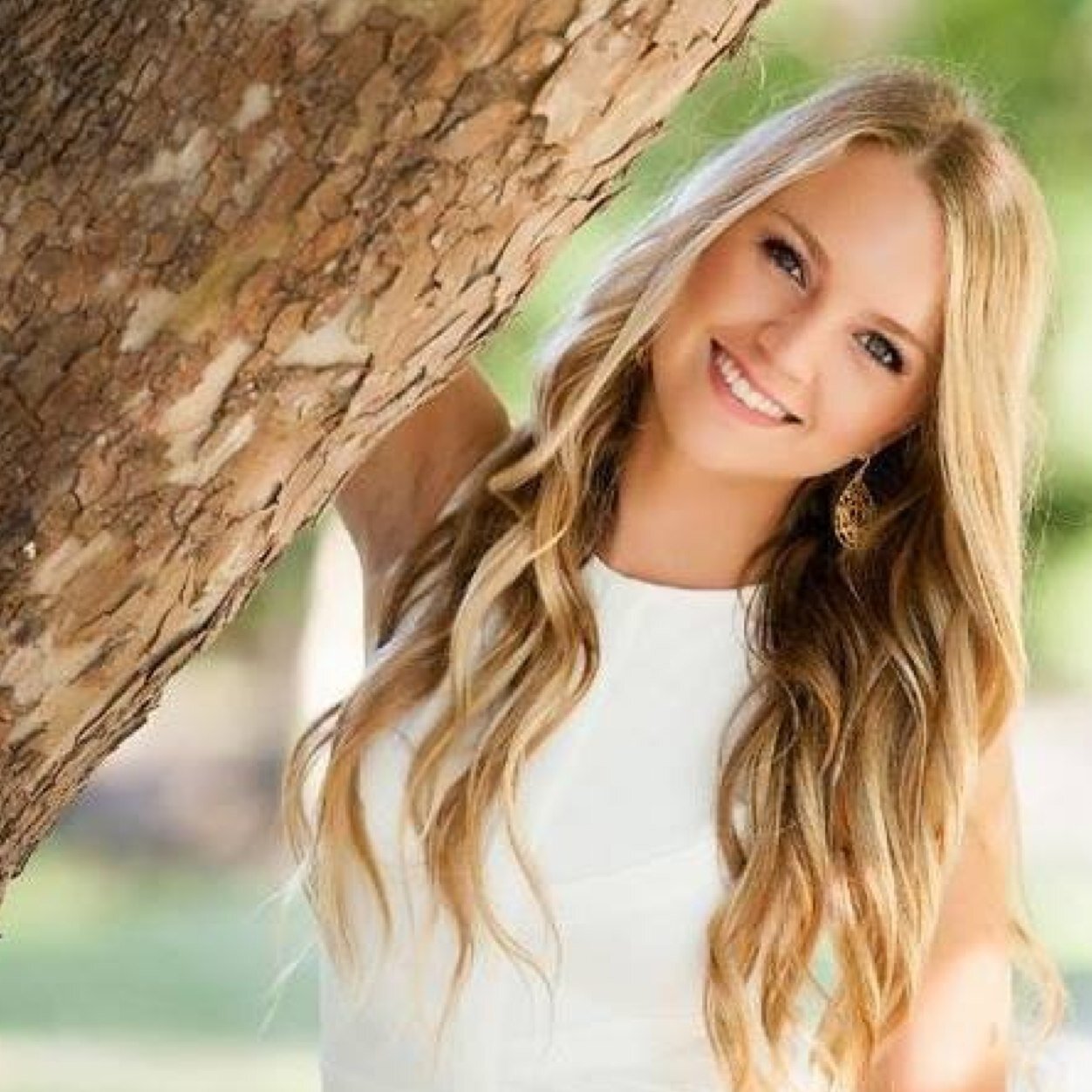 ameliadixie's profile picture. Bitch.