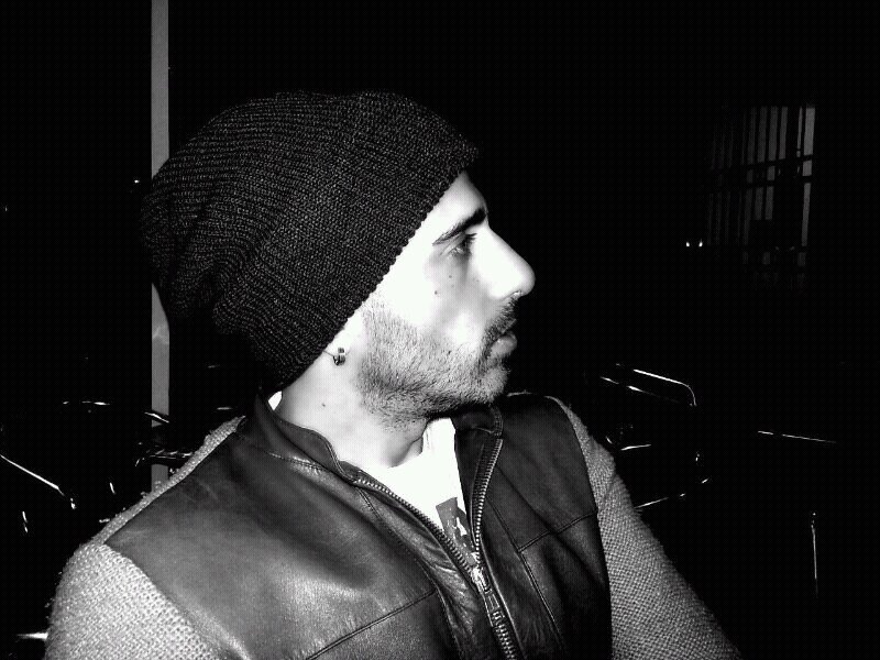 PoliMartyn's profile picture. 