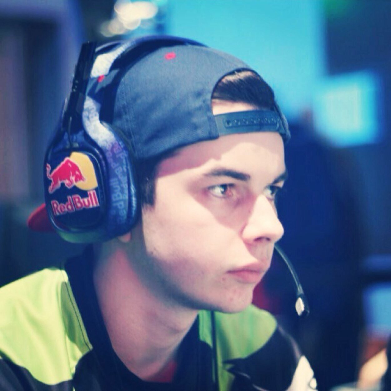 Veteran Call of Duty Pro Gamer! 5% off with code NaDeSHoT for Scuf controllers! Only Accounts - OpTic NaDeSHoT & OpTic H0VA http://t.co/qbP87daOOP