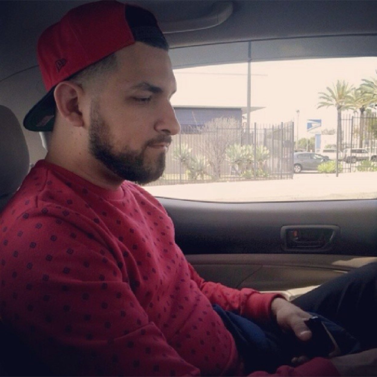 Boxing Fanatic/ Music Enthusiast/ Song Writter/ bajo quinto player follow my youtube chanel
