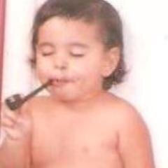 Tenho sonhos adolescentes, mas minhas costas doem.