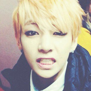 Just one day, if I can be with you. If I can hold your hands .If we can be together 
Can you please stay with me? Suga 10.04 I love You ♥