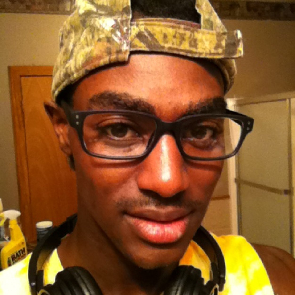 Senior. Pryor Ok. Tiger fo life. Basketball and track star.  #oneofakind