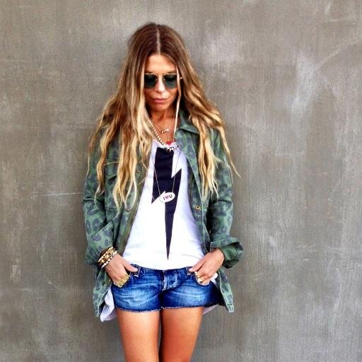 BeaDeCarlos_'s profile picture. Counting stars.