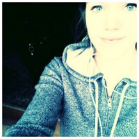 Julie-Anne Scales - @julieanne_1999 Twitter Profile Photo