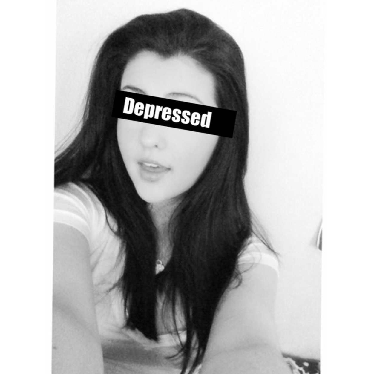 15• depressed• anxiety• self harm• struggling to get through the day• my best friend Maddie is reason im still alive• I follow back
