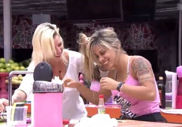 Sapa_GOstosa's profile picture. Sou menina e gosto de meninas ! Meninas são uma dlç :3 #VemProSapaBonde