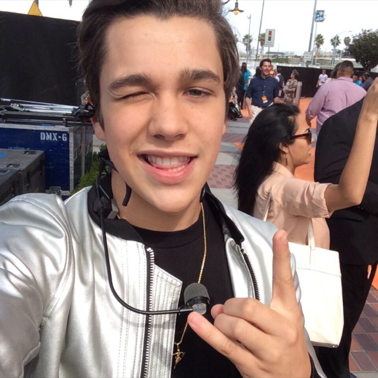 My dream is for Austin Mahone to notice my acount!:)im never going to give up!im a true mahomie forever love u Austin Mahone!! 1/4 following me:) Robert!:)