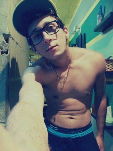 Fp_Adler's profile picture. Eu tento. Se eu não conseguir tento de novo.