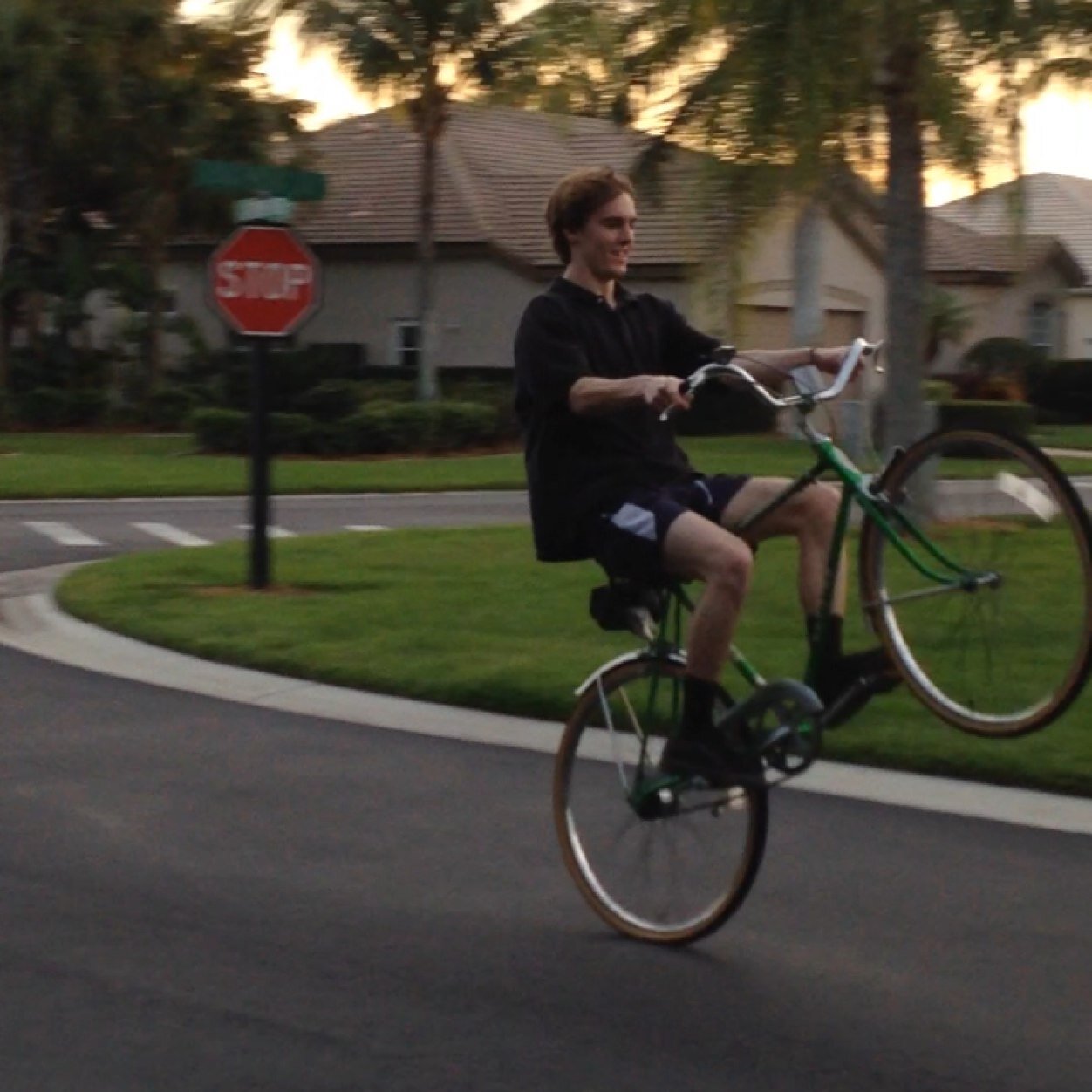 atDuell's profile picture. Dont Follow me, Ïm Lôšt tøö @JGB @phish @moeperiod @MaxAllenBand @rrtfb @umphreysmcgee @DrDogMusic @MMWBand