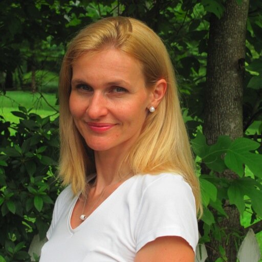 Homeschool mom, organic gardner, urban homesteader that is trying to live a life of pureness and simplicity