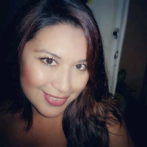 =) amO la vida...amO a mi familia...amO a diOs...amO a mis amigos...amO lo natural...sonreir es la mejor medicina para el alma